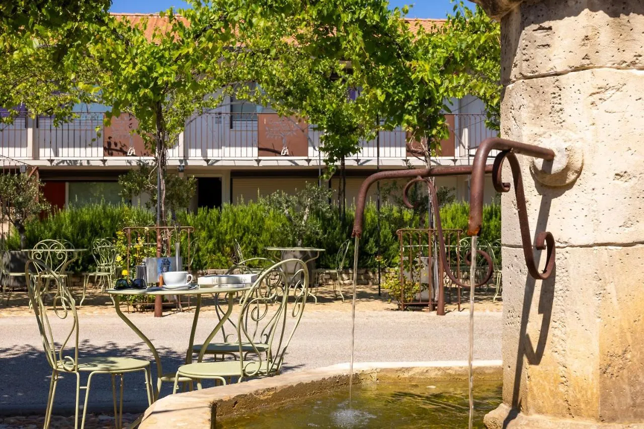 Terre de Provence Hôtel&Spa Le Pontet  Hotel Le Pontet (Vaucluse)