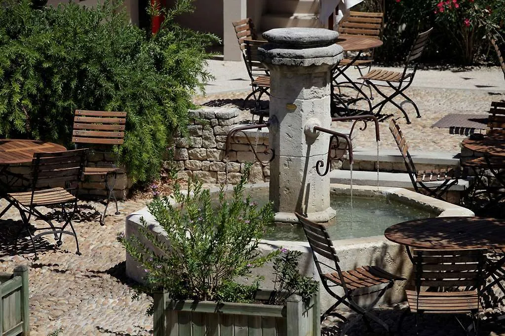 Terre de Provence Hôtel&Spa Le Pontet  3*, Le Pontet (Vaucluse)